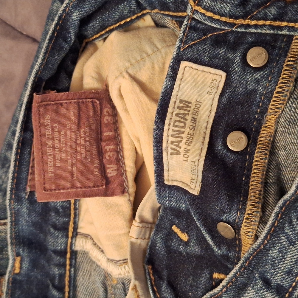 Ruehl No.925 Men's Distressed Blue Bootcut Jeans - Picture 2 of 3